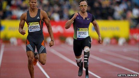 Oscar Pistorius (r) of South Africa and Graham Hedman (l) of Great Britain compete in the Aviva London Grand Prix at Crystal Palace