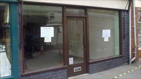 Empty store front in Wootton Bassett