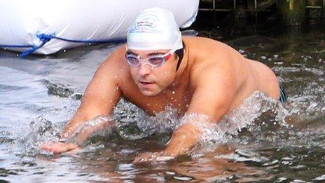 David Walliams swimming in the River Thames