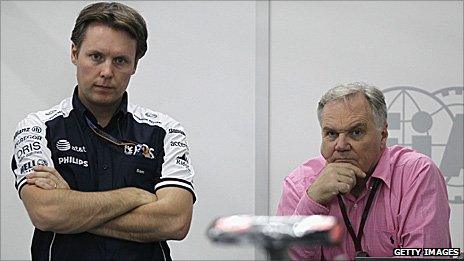 Sam Michael (left) and Williams engineering director Patrick Head