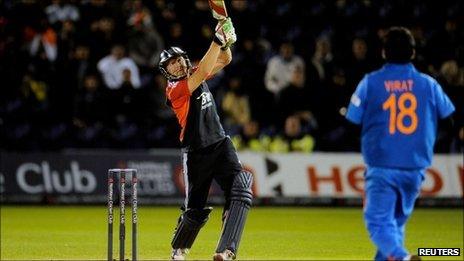 Jonny Bairstow smashes a six