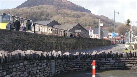 The Porthmadog side of the Cob