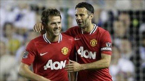 Michael Owen (left) and Ryan Giggs