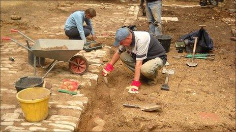 Archaeological dig at Woodchester Park