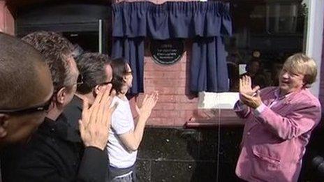 Plaque unveiling