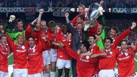 Manchester United win the Champions League in 1999