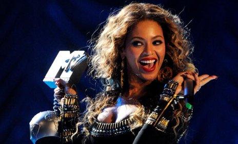 Beyonce at the 2009 MTV Awards