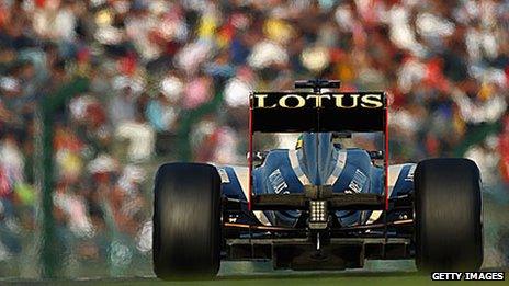 A Renault shows its Lotus sponsorship at the Japanese Grand Prix