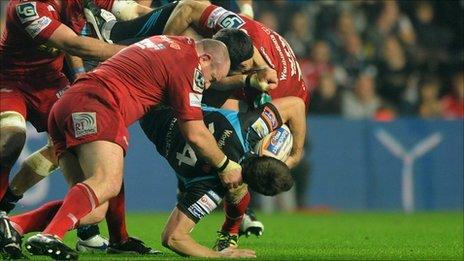Y Gweilch a'r Scarlets