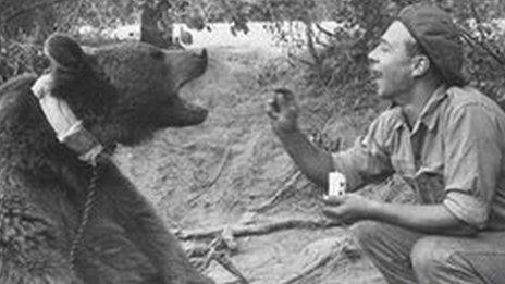 Wojtek and soldier. Photo courtesy of The Polish Institute and Sikorski Museum