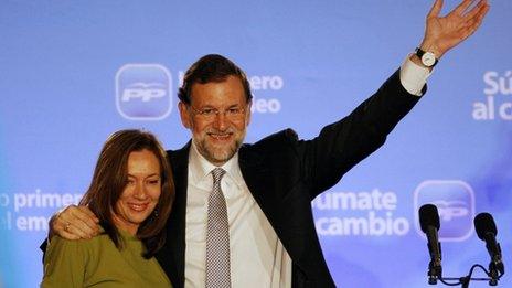 Spain's Popular Party leader with his wife Elvira (20 Nov 2011)