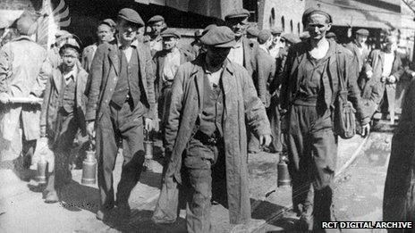 Colliers at Lewis Merthyr Colliery, 1947 (Photo: RCT Digital Archive)