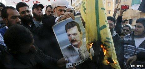 Protest against the Syrian government by Syrians living in Lebanon and Lebanese (25 Nov 2011)