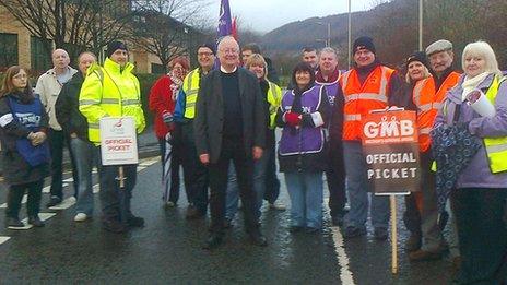 Education Minister Leighton Andrews joined picket lines in his Rhondda constituency