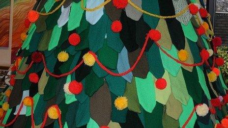 Knitted Christmas tree