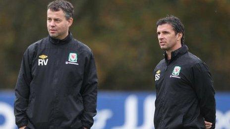 Raymond Verheijen a Gary Speed