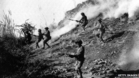 Indian army soldiers attacking Naya Chor, in Sindh in support of Bengali rebels of the liberation army during the Indo-Pakistani War of 1971