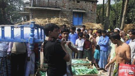 Bodies at Sangram Nagar village near Diamond Harbour, 15 Dec