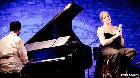 Singer Clare Teal celebrated the great British songbook in her Friday night concert. Photo: Finn Beales