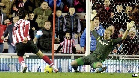 Ji Dong-won rounds Joe Hart to score