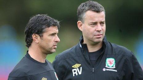 Gary Speed and Raymond Verheijen
