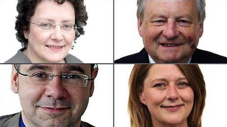 (Gyda'r cloc) Elin Jones, Yr Arglwydd Elis Thomas, Leanne Wood a Simon Thomas