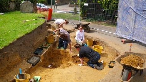 Lyndhurst Parish Church dig