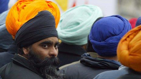 Sikhs in Paris (image from January 2004)