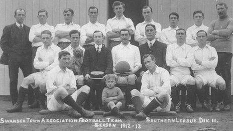 The first professional Swansea team