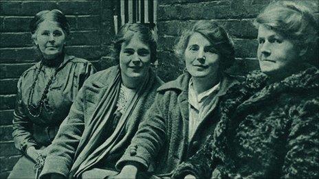 L-R Jailer, Hetty Wheeldon, Winnie Mason, Alice Wheeldon