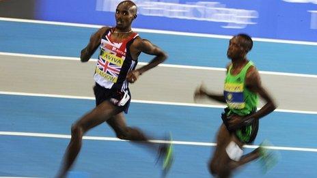 Mo Farah wins the 1500m in Glasgow