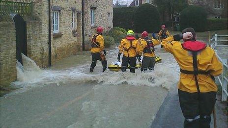 Flooding after burst water main in Oxford