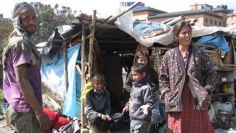 Slum dwellers on the banks of the Bagmati