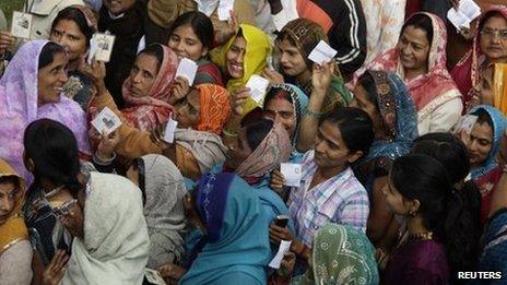 A crowd of women voters in Uttar Pradesh