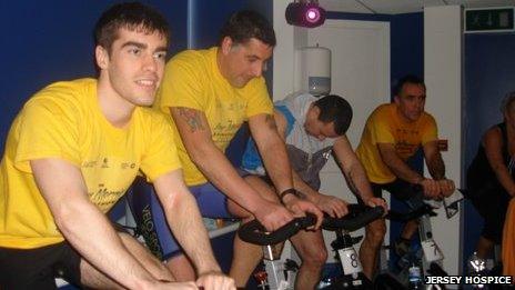 People taking part in the Jay Morris Spinathon