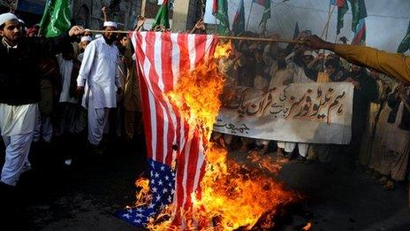 Islamists set fire to American flag during protest