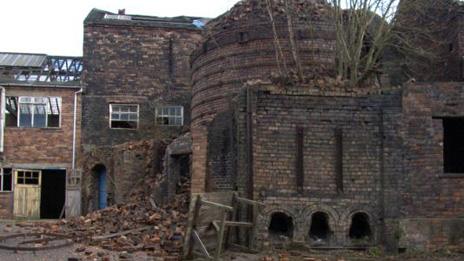 Collapsed brickwork at Hanley kiln (image: Fraser Trantor)