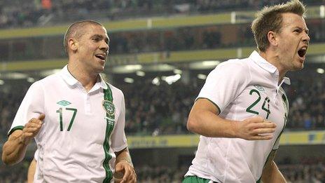 Simon Cox (right) and Jonathan Walters