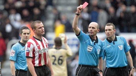 Lee Cattermole is sent off