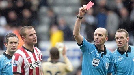 Lee Cattermole picked up the sixth red card of his career on Sunday