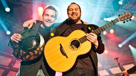 Phil Jones a Gai Toms