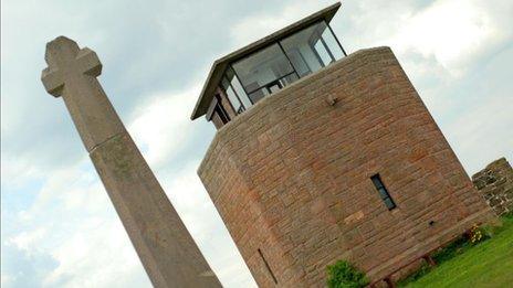 The lookout tower before renovation. Photo: Natural England