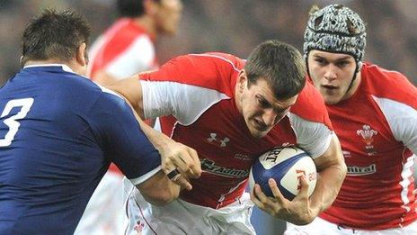 Sam Warburton, with Dan Lydiate behind, takes on France during the 2011 RWC