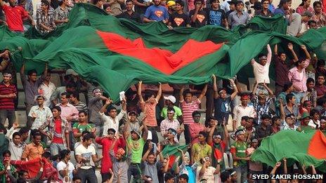 Cricket fans in Bangladesh