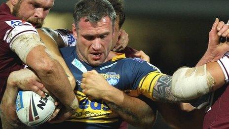 Jamie Peacock will finish his career at Leeds Rhinos after agreeing a new two-year deal