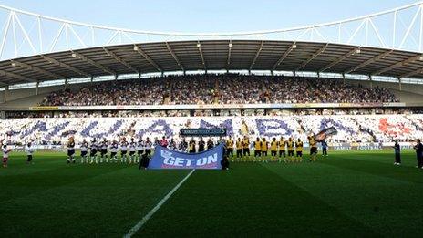 Muamba tribute