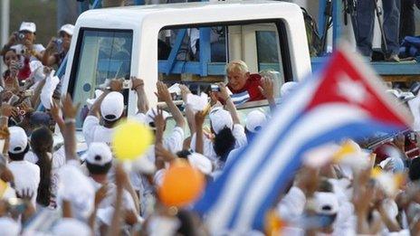 Pope Benedict arrives at the Antonio Maceo Revolution Square to officiate a mass in Santiago de Cuba, 26 March 2012