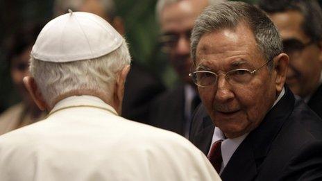 President Raul Castro, right, talks to Pope Benedict XVI during a meeting in Havana, Cuba, 27 March 2012