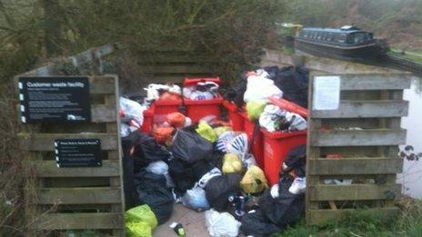 Unemptied bins at Wolvercote Lock