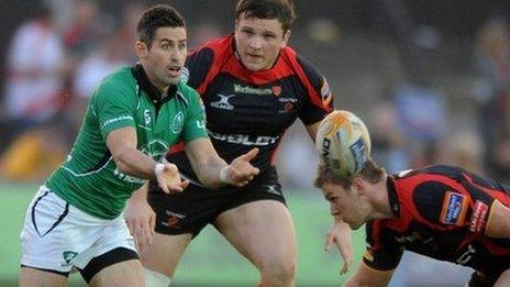 Frank Murphy (Connacht) yn chwarae yn erbyn y Dreigiau nos Wener